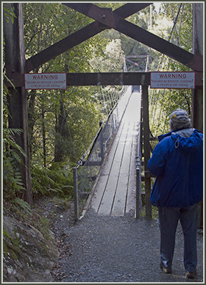 Swing Bridge over Kanarie Gorge